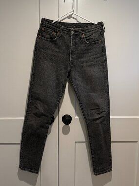 Levi's Distressed Black, Vintage skinny. The 501 Perfect Jean. Size 29
